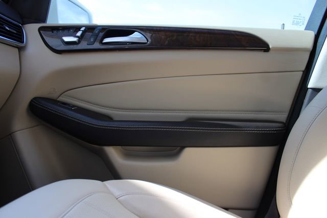 Used 2017 Mercedes-Benz GLS 450 4MATIC image 19