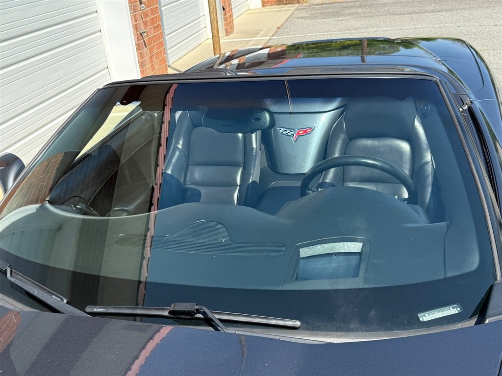 Used 2009 Chevrolet Corvette Convertible w/ Preferred Equipment Group RWD image 19