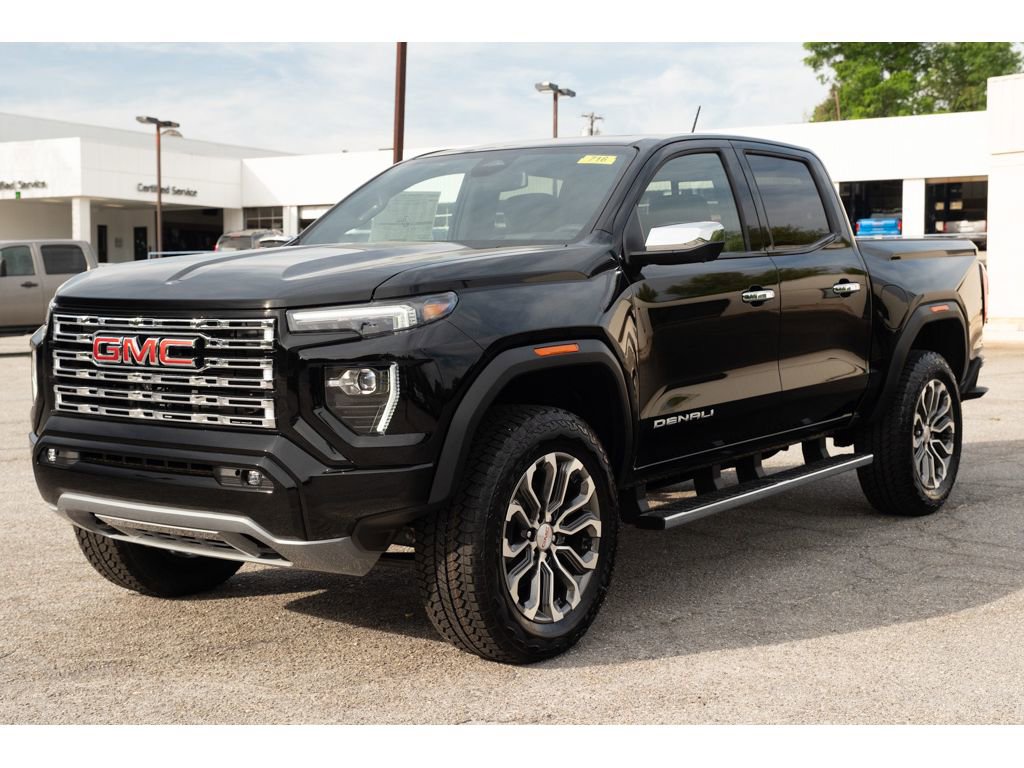 New 2026 GMC Canyon Denali image 4