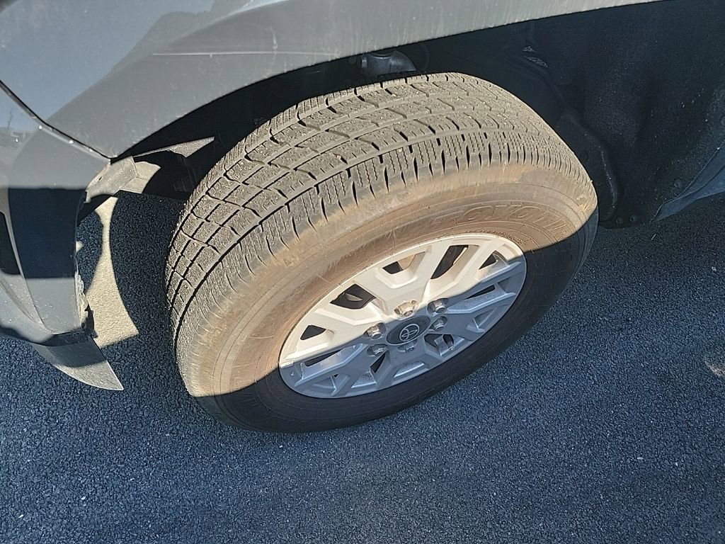 Used 2024 Toyota Tacoma SR5 AWD/4WD image 4