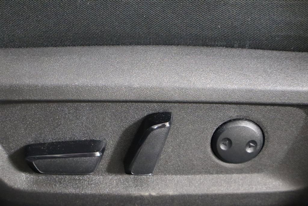 Used 2024 Nissan Rogue SV image 24