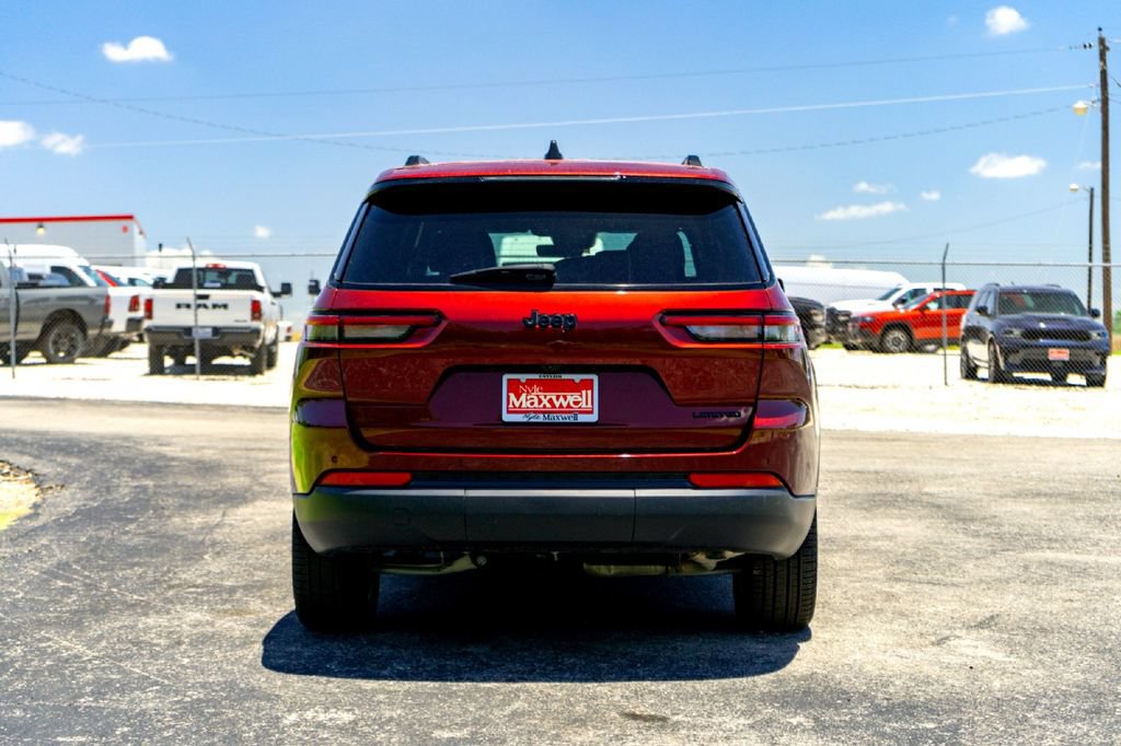 New 2025 Jeep Grand Cherokee L Limited w/ Black Appearance Package RWD image 8