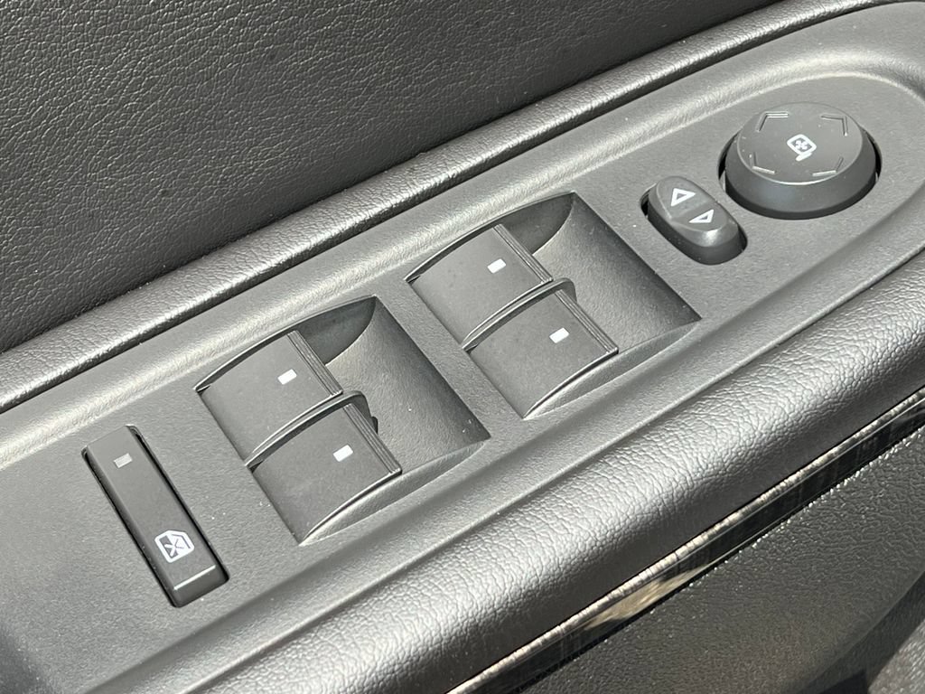 Used 2016 GMC Acadia SLT w/ Premium Edition FWD image 16