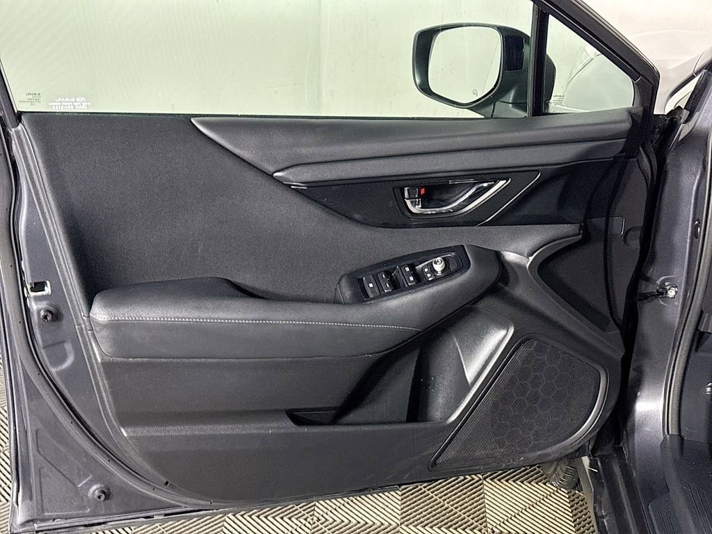 Used 2024 Subaru Outback Premium image 10