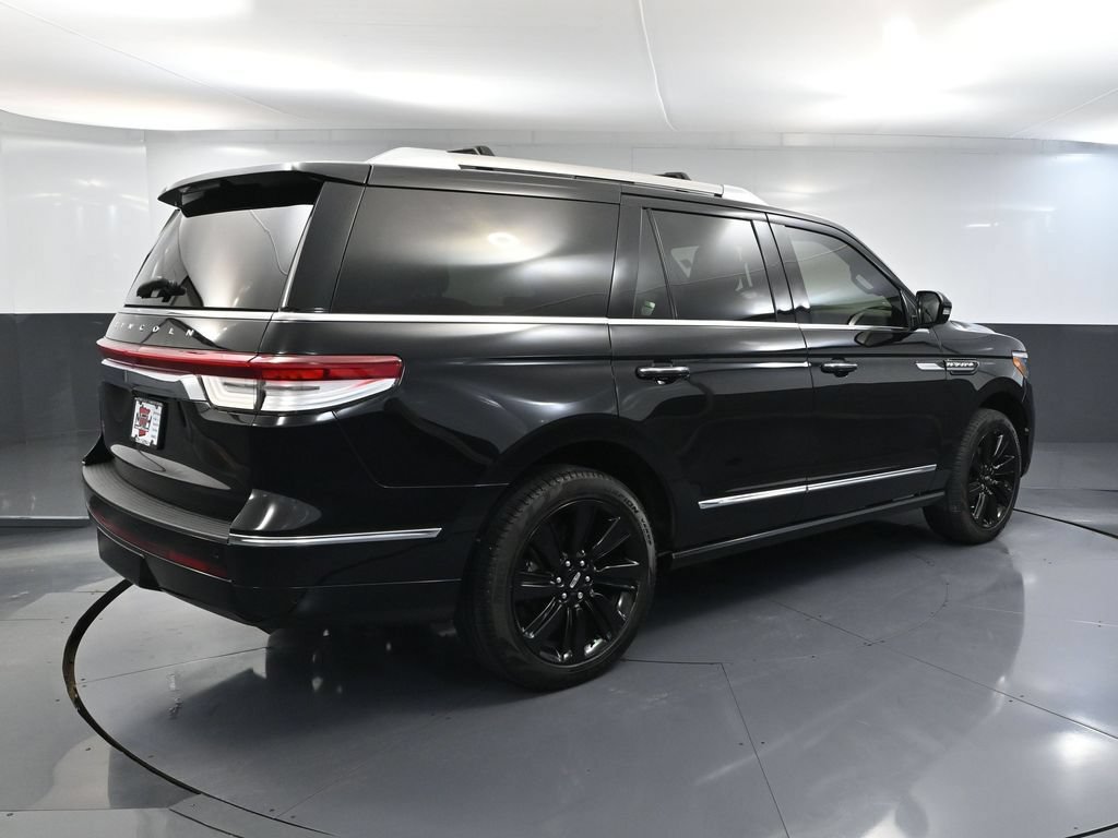 Used 2024 Lincoln Navigator Reserve w/ Equipment Group 201A AWD/4WD image 6