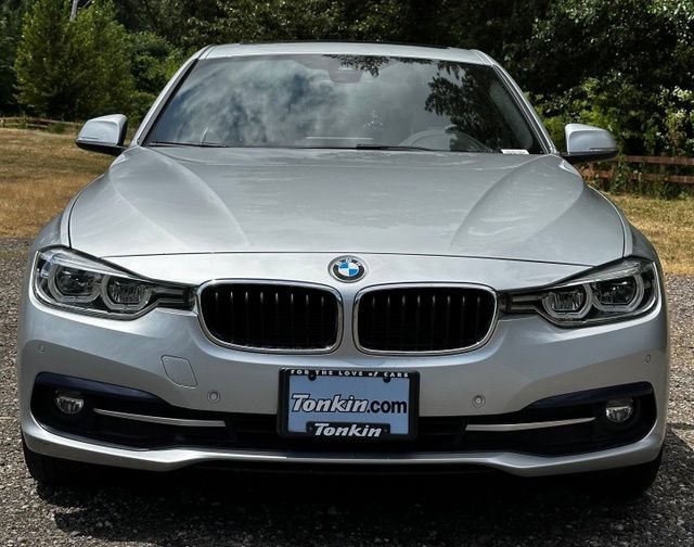 Used 2018 BMW 328d Sedan w/ Premium Package RWD image 3