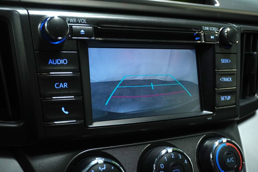 Used 2015 Toyota RAV4 LE AWD/4WD image 21