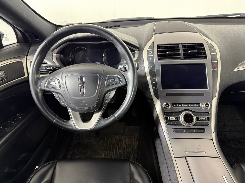 Used 2020 Lincoln MKZ image 3