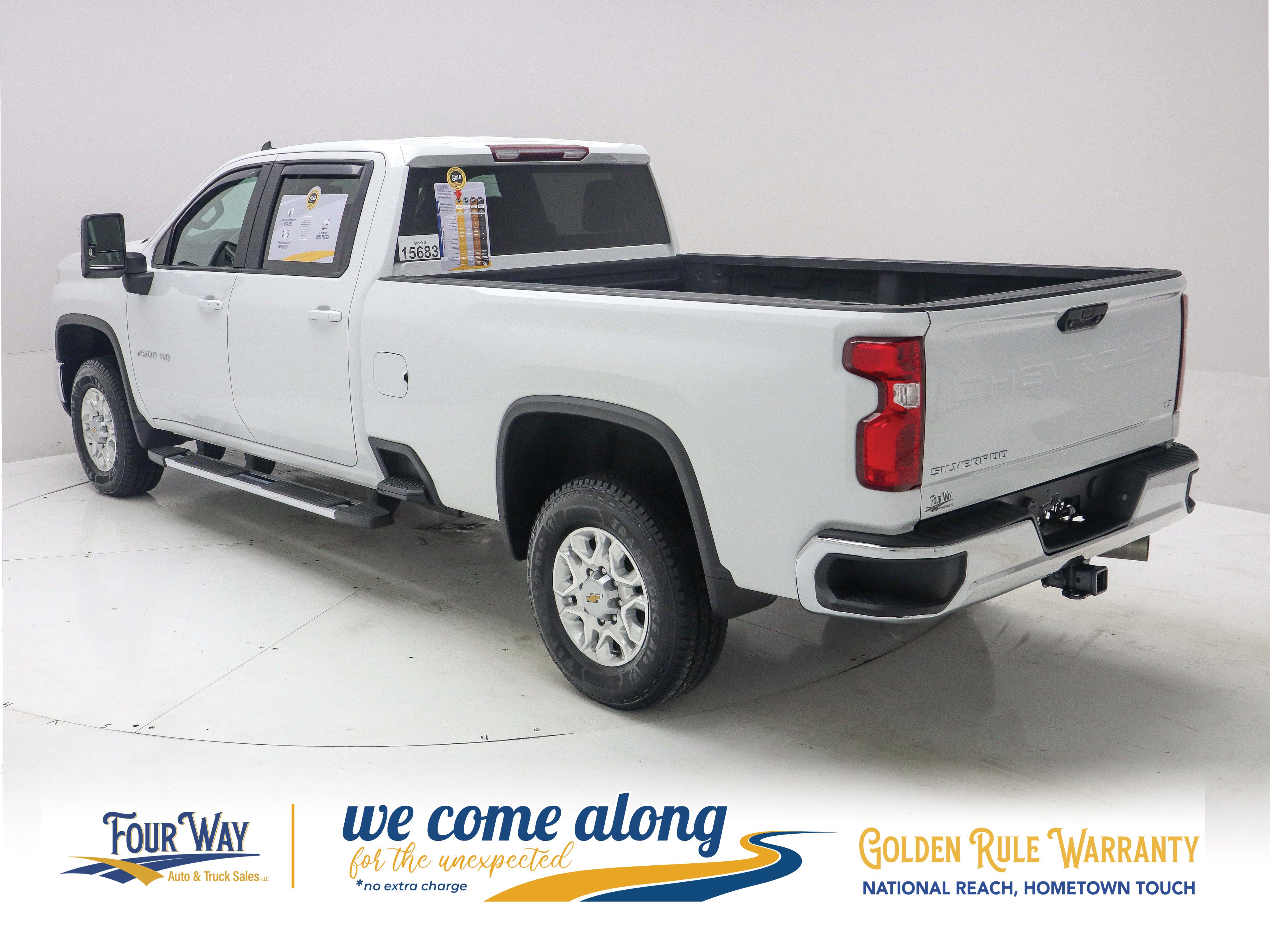 Used 2024 Chevrolet Silverado 2500 LT AWD/4WD image 6