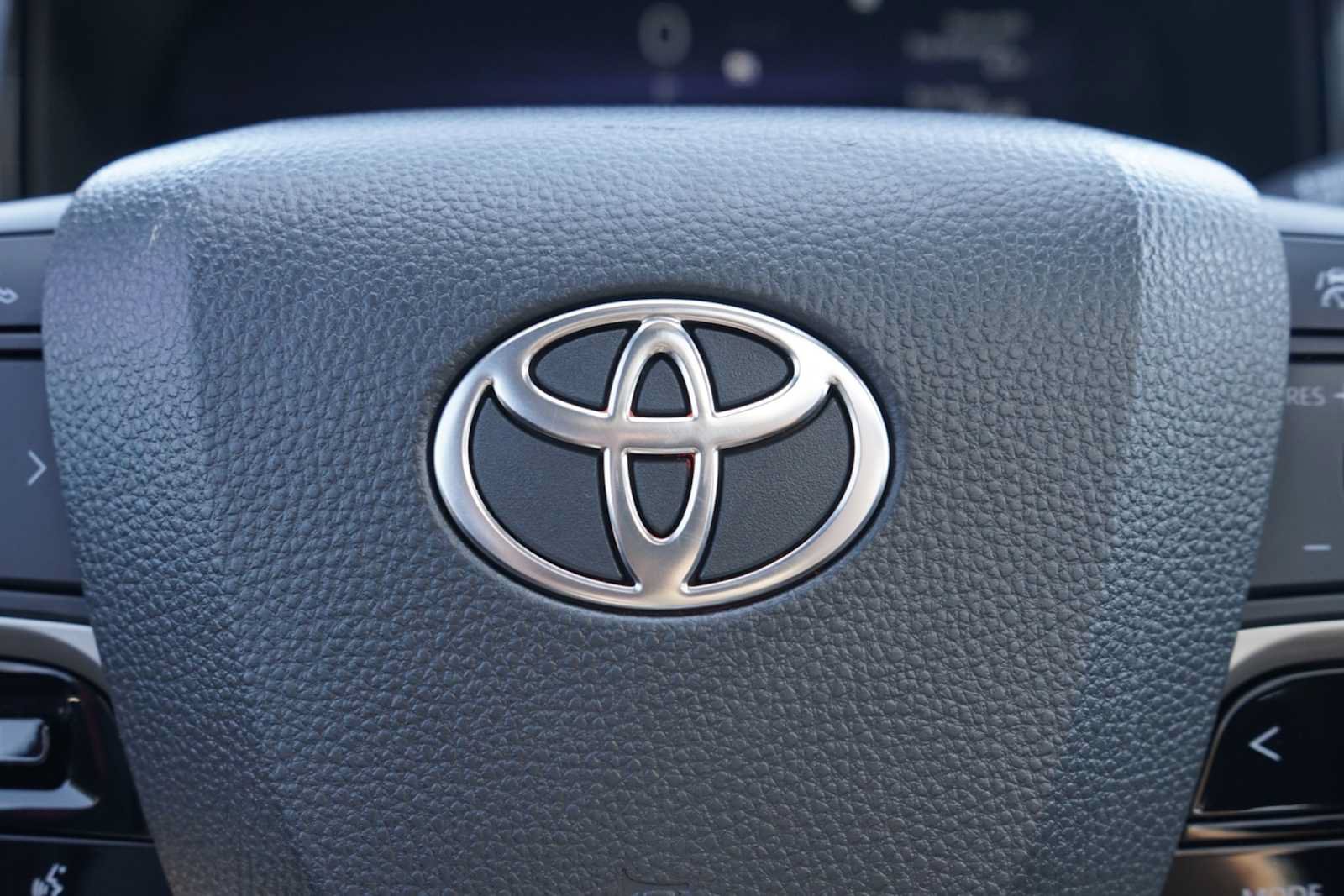 Used 2025 Toyota Camry XSE w/ Premium Package FWD image 12