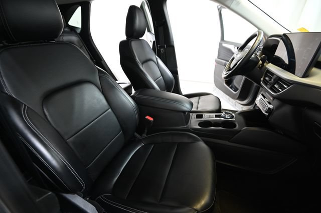 Used 2024 Ford Escape Platinum AWD/4WD image 27