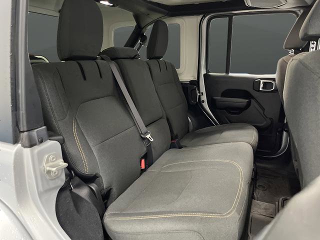 Used 2024 Jeep Wrangler Unlimited image 28