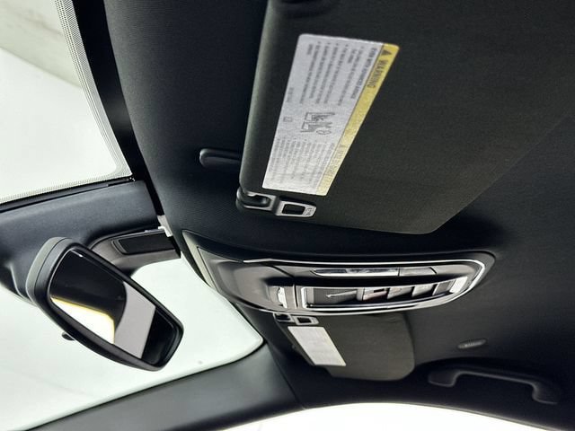 Used 2024 Jeep Grand Cherokee Altitude AWD/4WD image 19