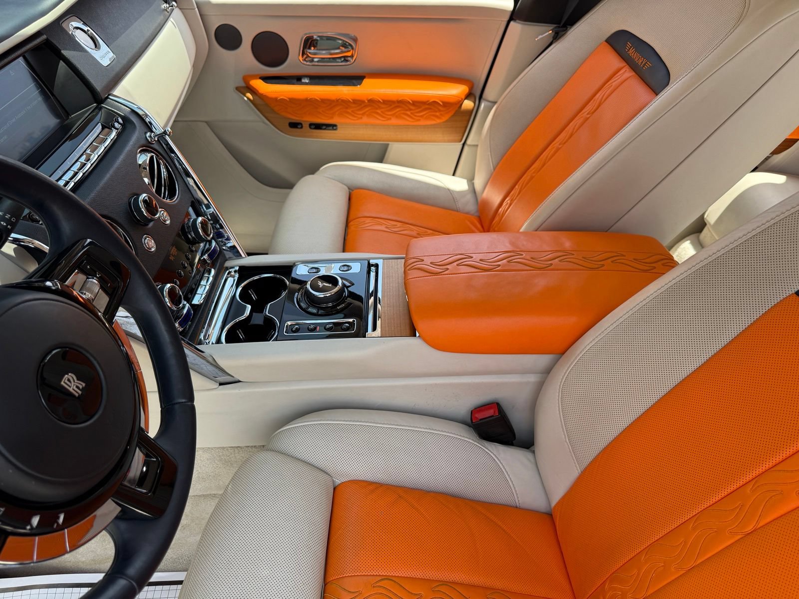 Used 2019 Rolls-Royce Cullinan AWD/4WD image 25