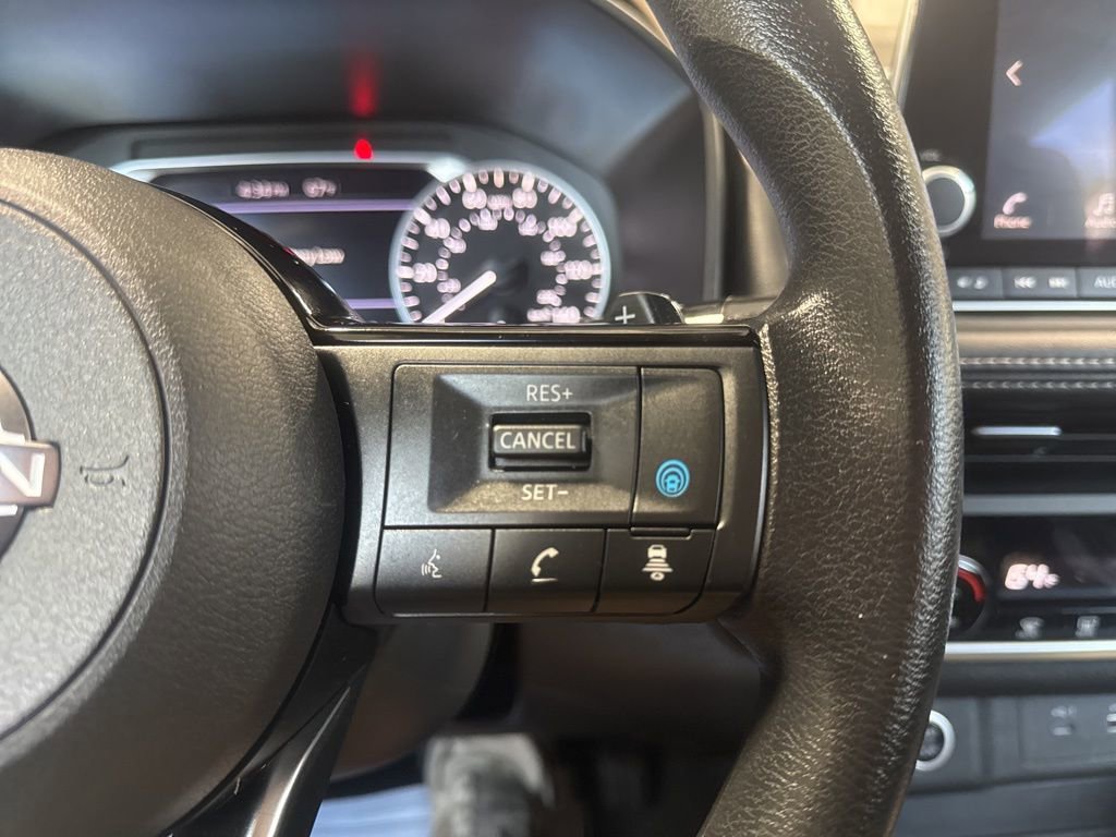Used 2023 Nissan Rogue SV image 21