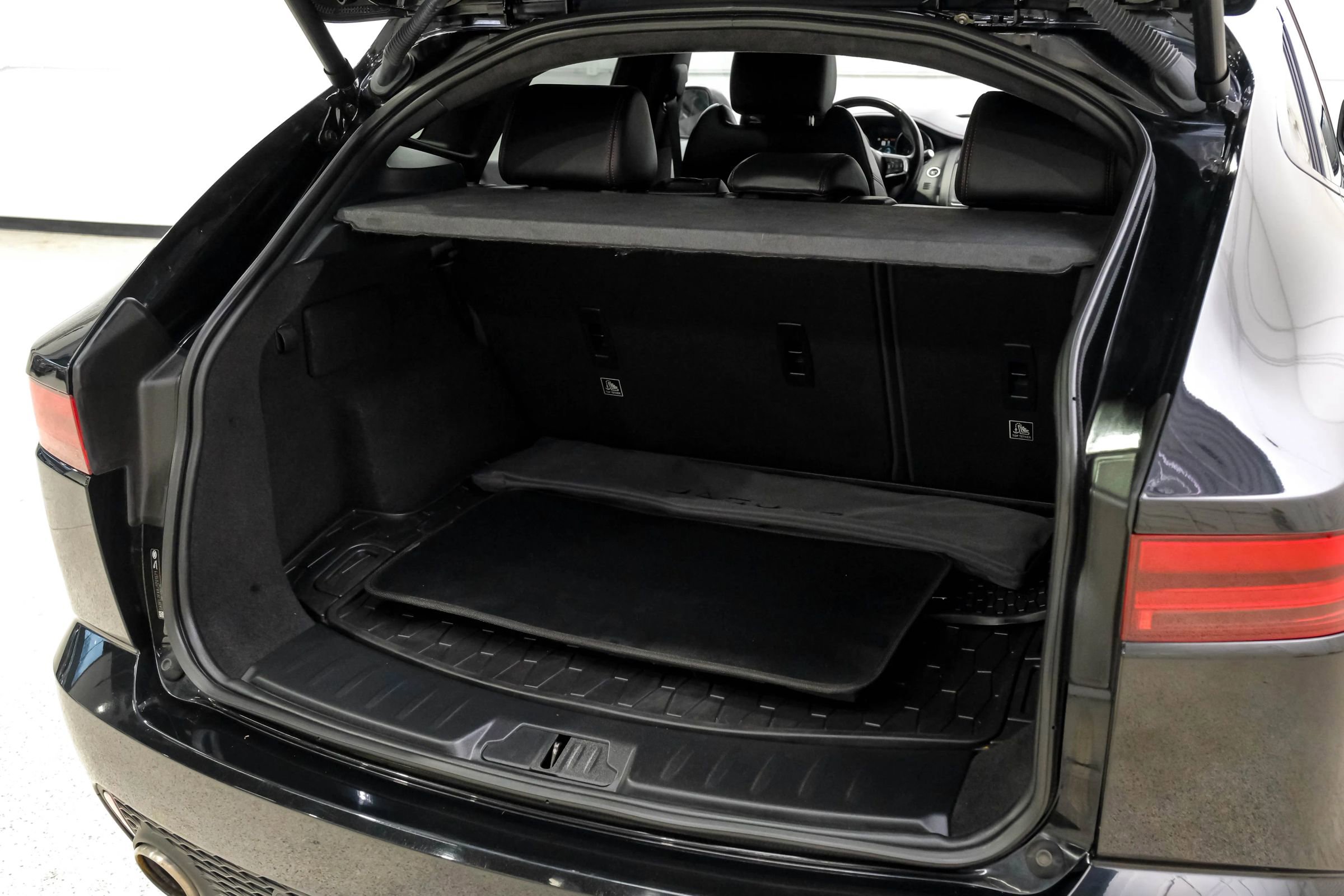 Used 2018 Jaguar E-PACE First Edition image 77