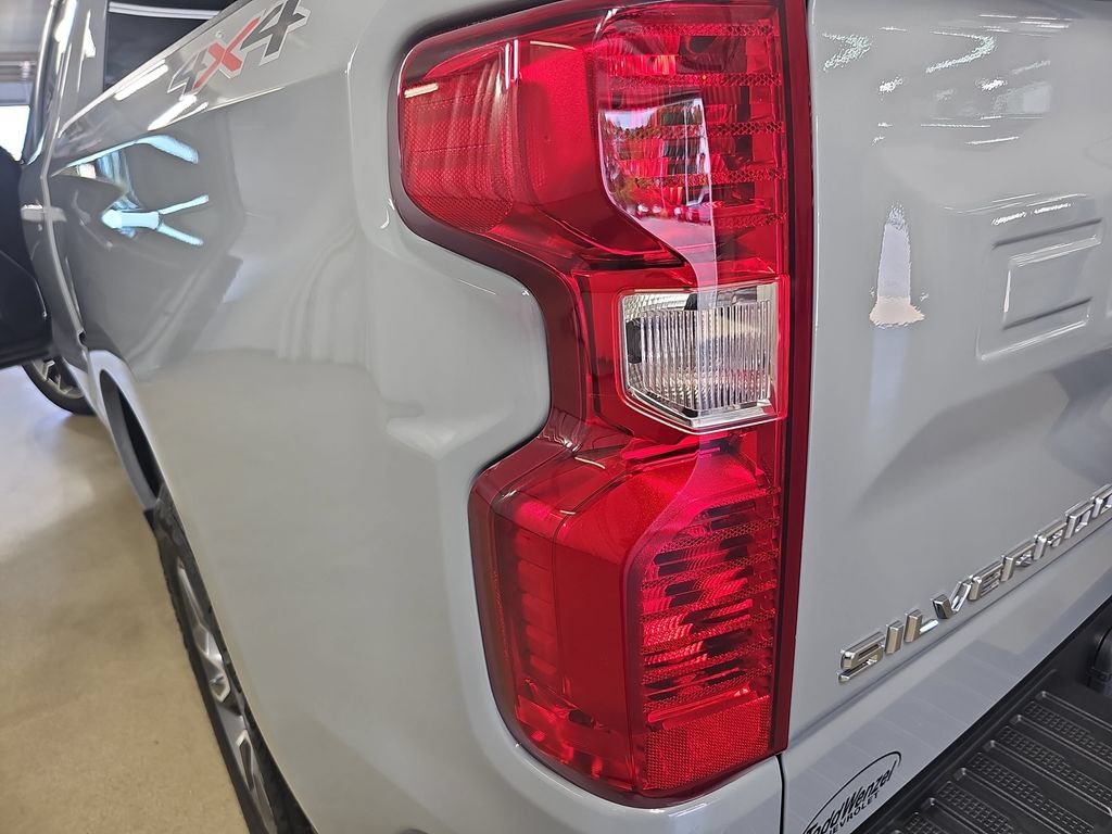 Certified 2024 Chevrolet Silverado 1500 LT AWD/4WD image 39