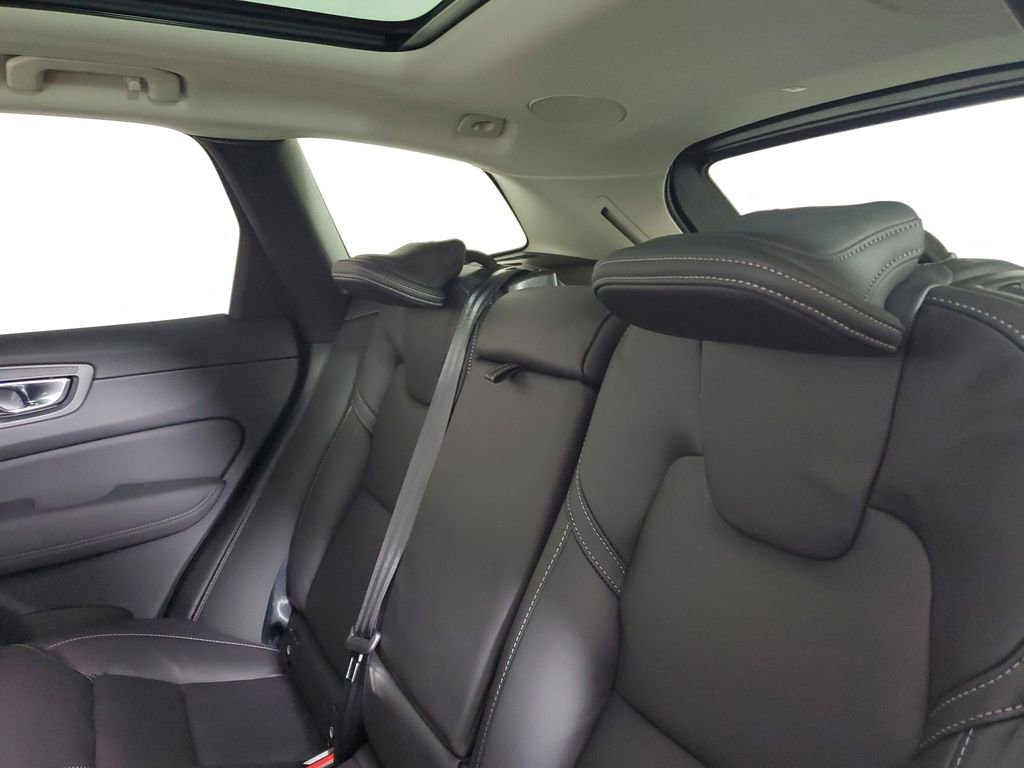 Used 2026 Volvo XC60 B5 Ultra w/ Protection Package Premier AWD/4WD image 12