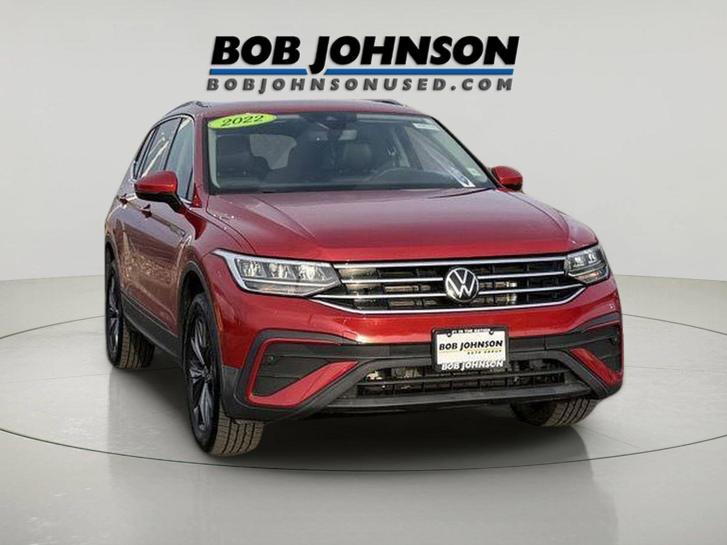 Used 2022 Volkswagen Tiguan SE AWD/4WD image 1