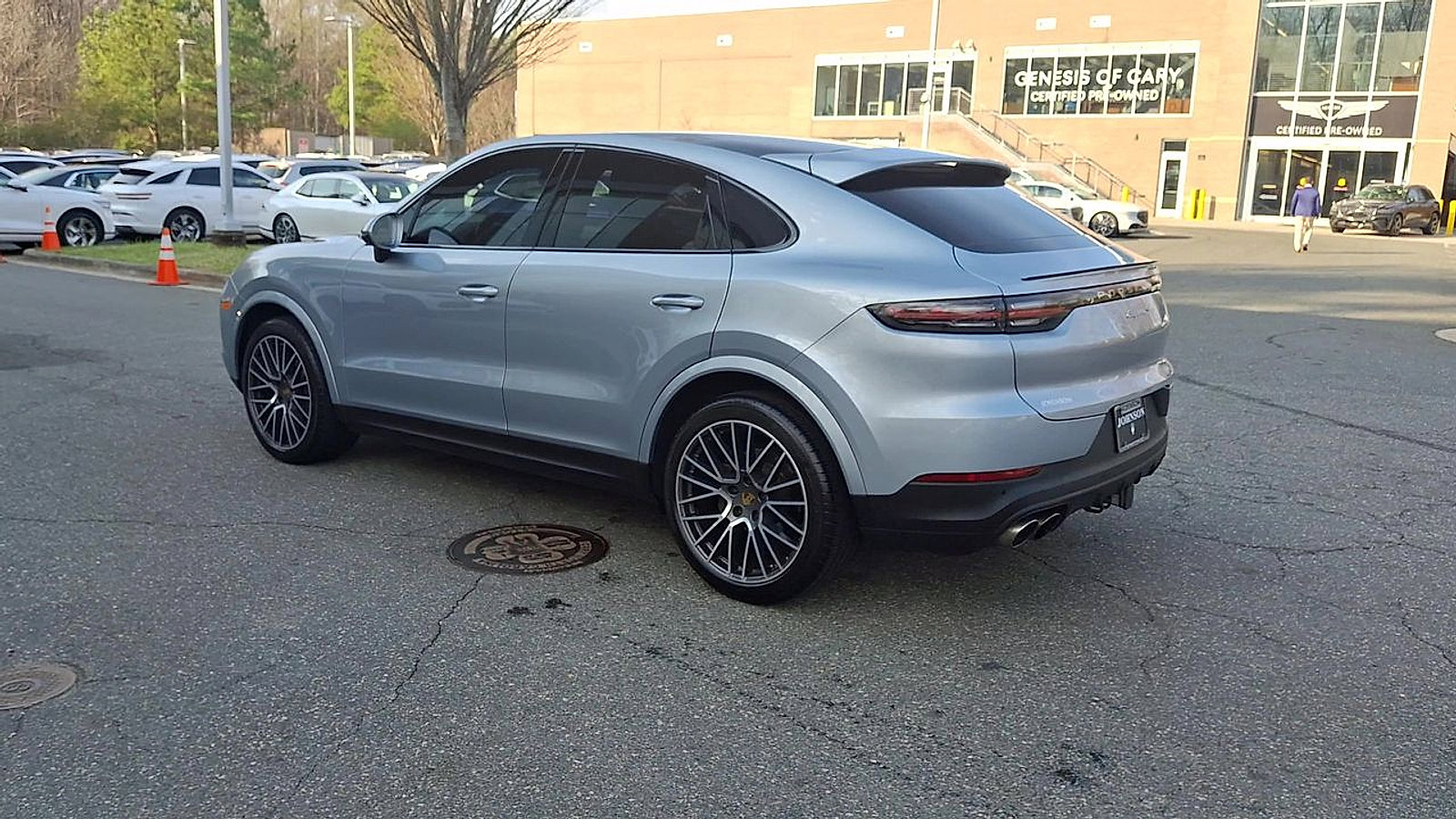 Used 2020 Porsche Cayenne S image 6