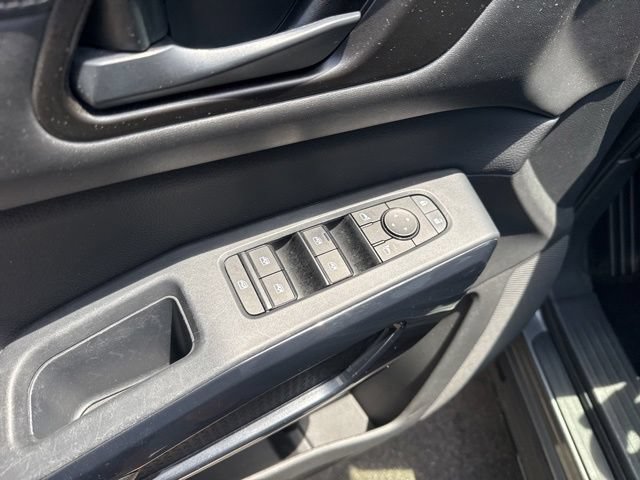 Used 2025 Nissan Pathfinder SV AWD/4WD image 8