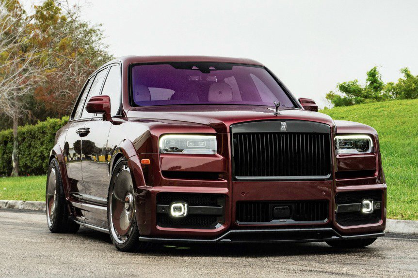 Used 2022 Rolls-Royce Cullinan Black Badge w/ Dark Exterior Package image 1
