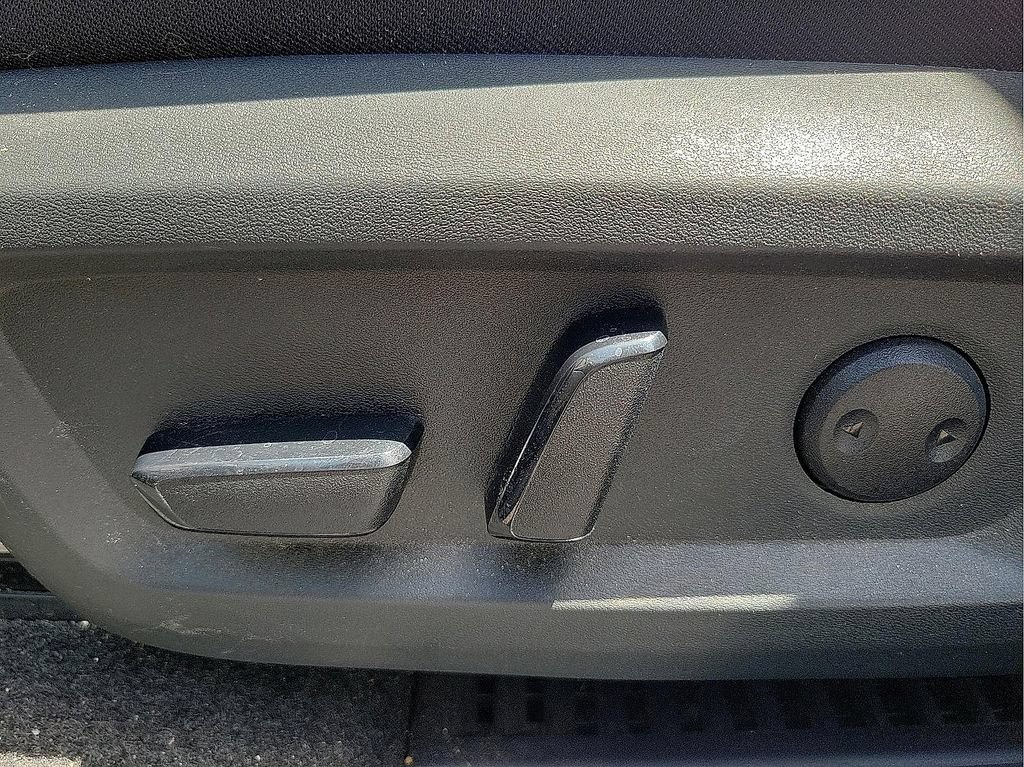 Used 2023 Nissan Rogue SV FWD image 15