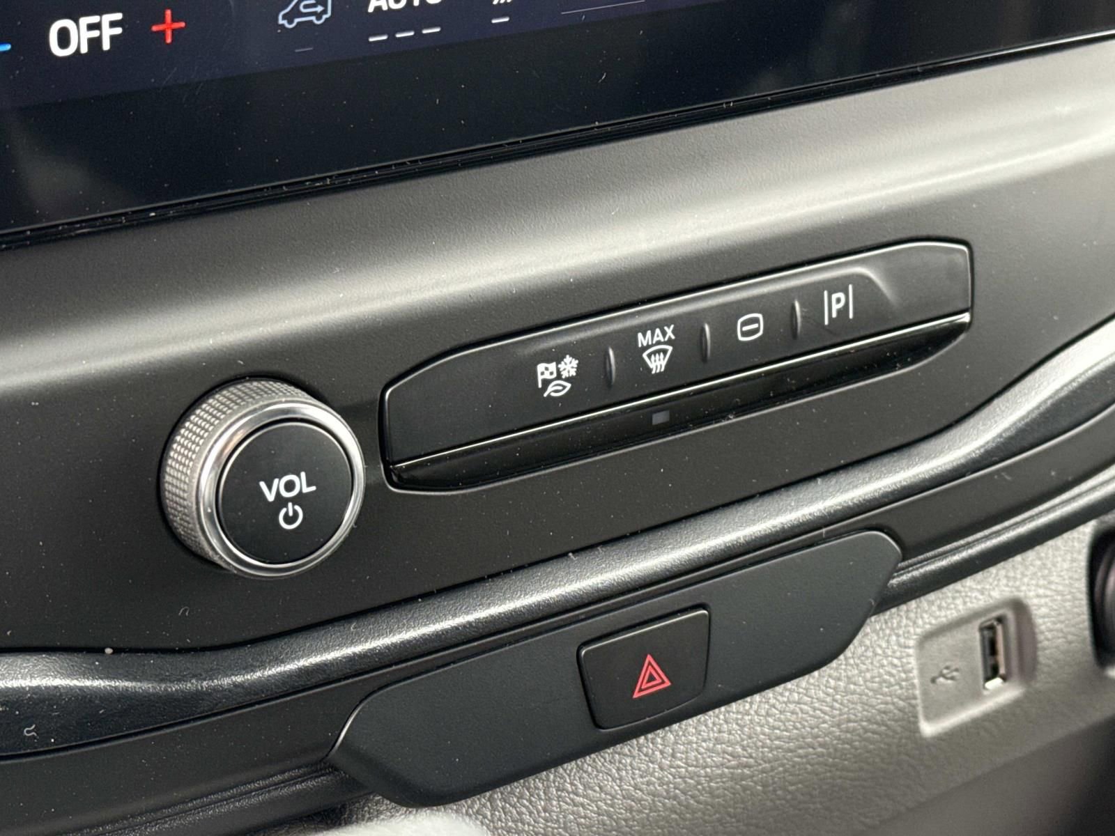 New 2026 Ford Transit 150 148 Medium Roof w/ Load Area Protection Package image 16