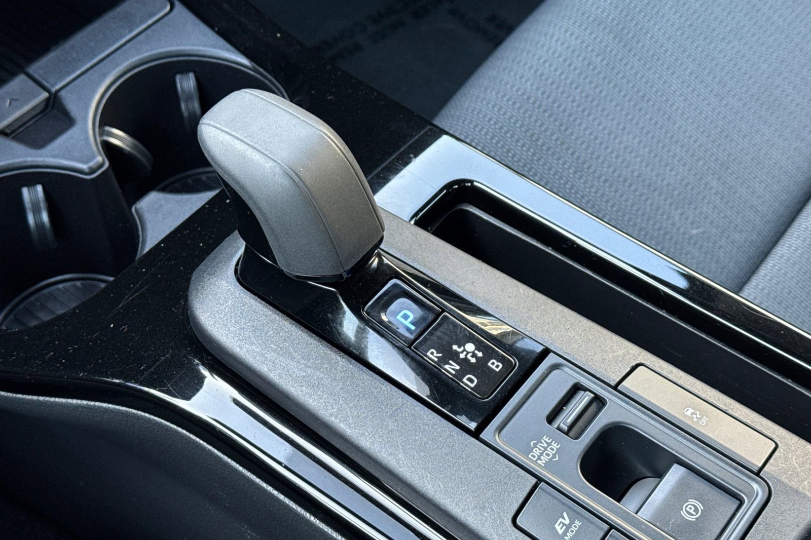 Used 2024 Toyota Prius LE image 23