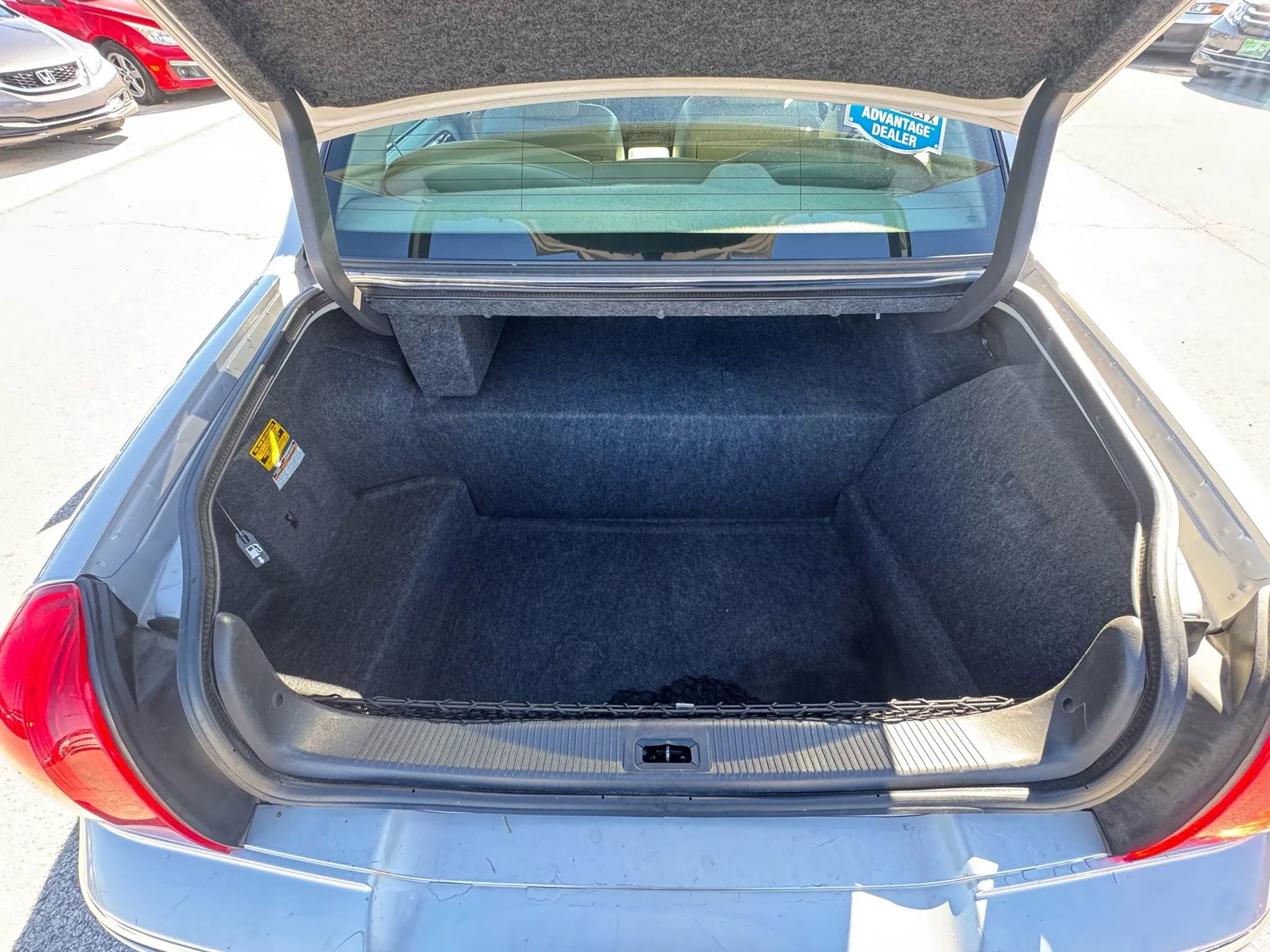 Used 2009 Lincoln Town Car Signature Limited image 24