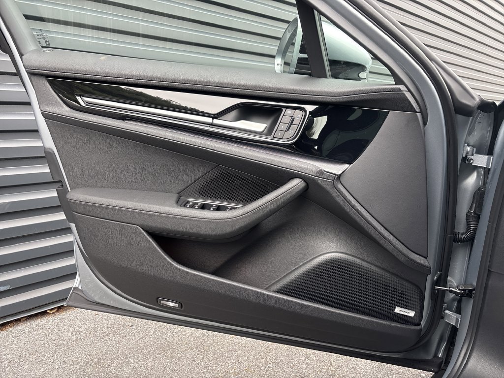 New 2026 Porsche Panamera image 13