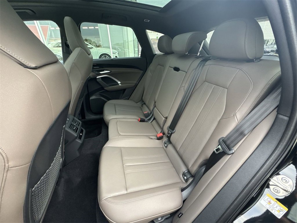 New 2025 Audi Q5 Premium Plus image 24