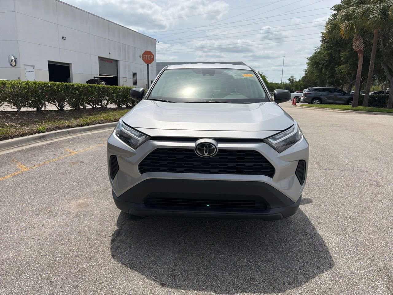 Used 2023 Toyota RAV4 LE image 8