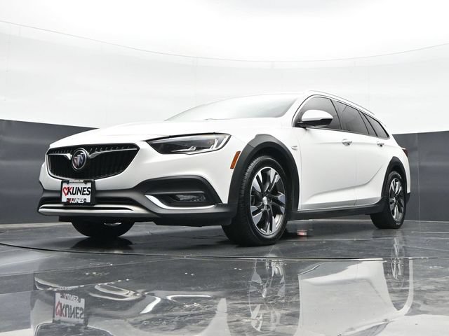 Used 2018 Buick Regal Essence w/ Driver Confidence Package #1 AWD/4WD image 49