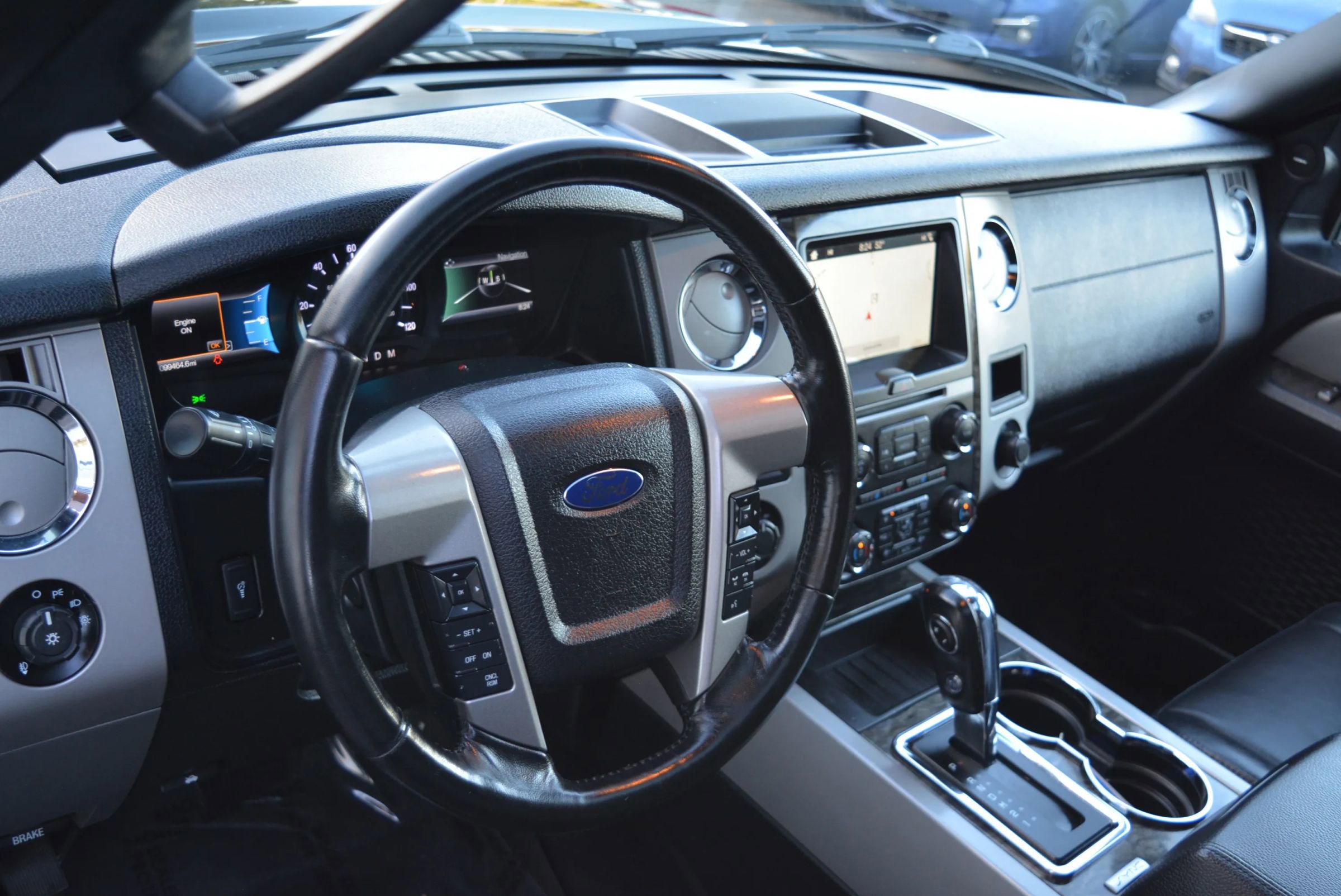 Used 2016 Ford Expedition Limited image 33