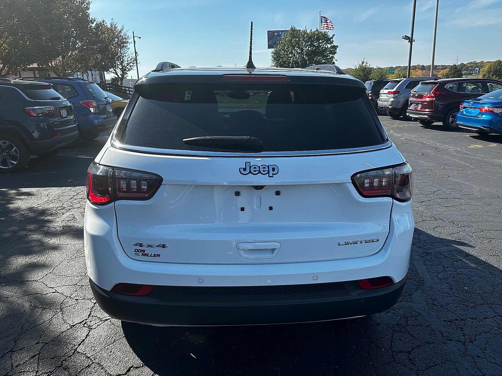 Used 2023 Jeep Compass Limited AWD/4WD image 5