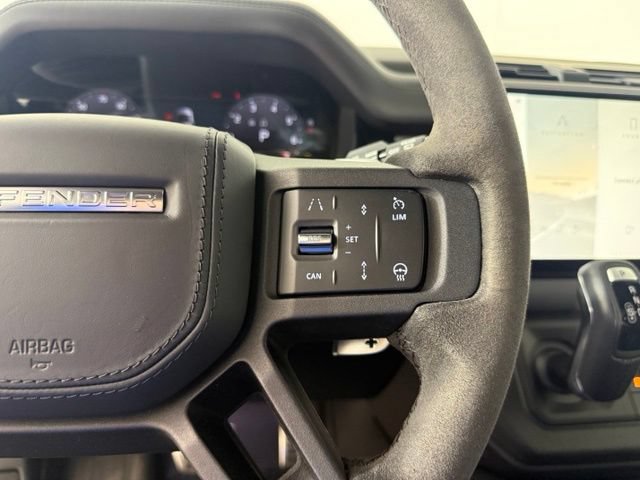 Used 2023 Land Rover Defender 110 V8 AWD/4WD image 25