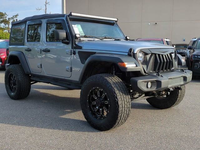 Used 2018 Jeep Wrangler Unlimited Sport AWD/4WD image 3