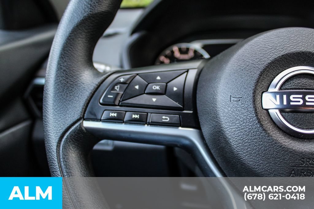 Used 2025 Nissan Altima 2.5 SV FWD image 25