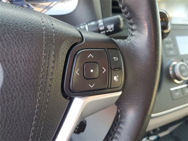Used 2016 Toyota Sienna XLE Premium image 24