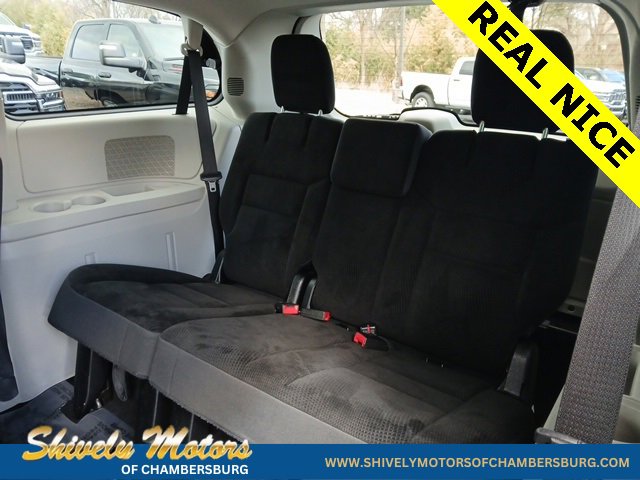 Used 2019 Dodge Grand Caravan SE w/ UConnect Hands-Free Group image 10