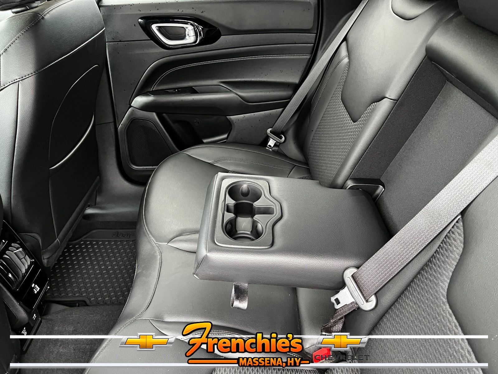 Used 2022 Jeep Compass Latitude w/ Convenience Group AWD/4WD image 9