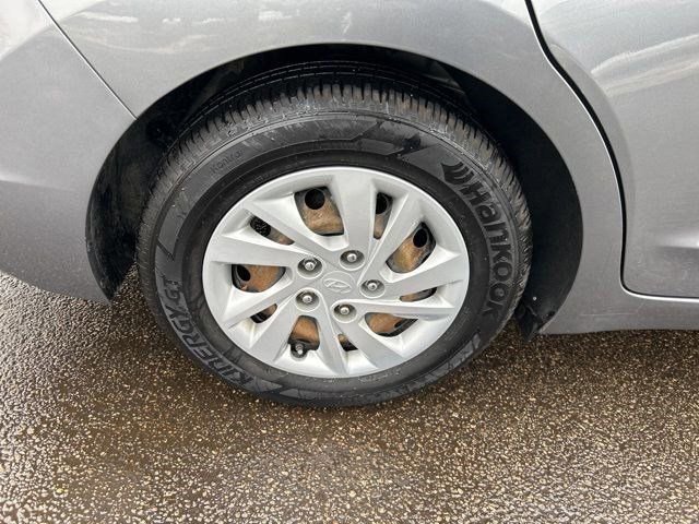 Used 2019 Hyundai Elantra SE image 39