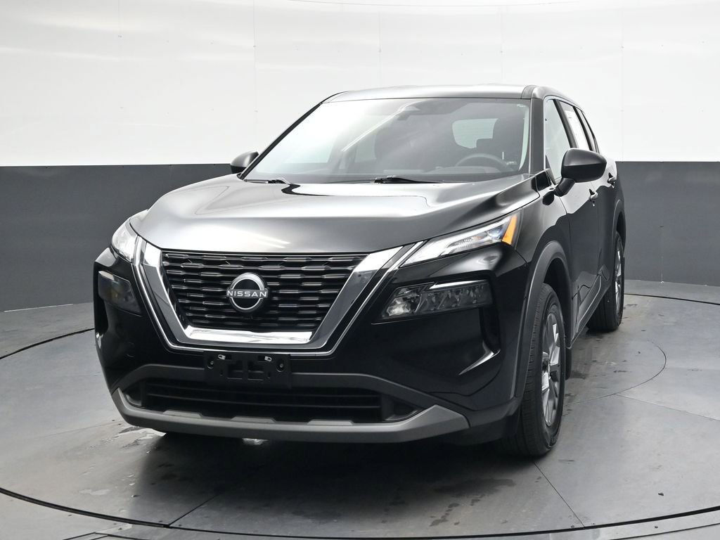 Used 2023 Nissan Rogue S image 9