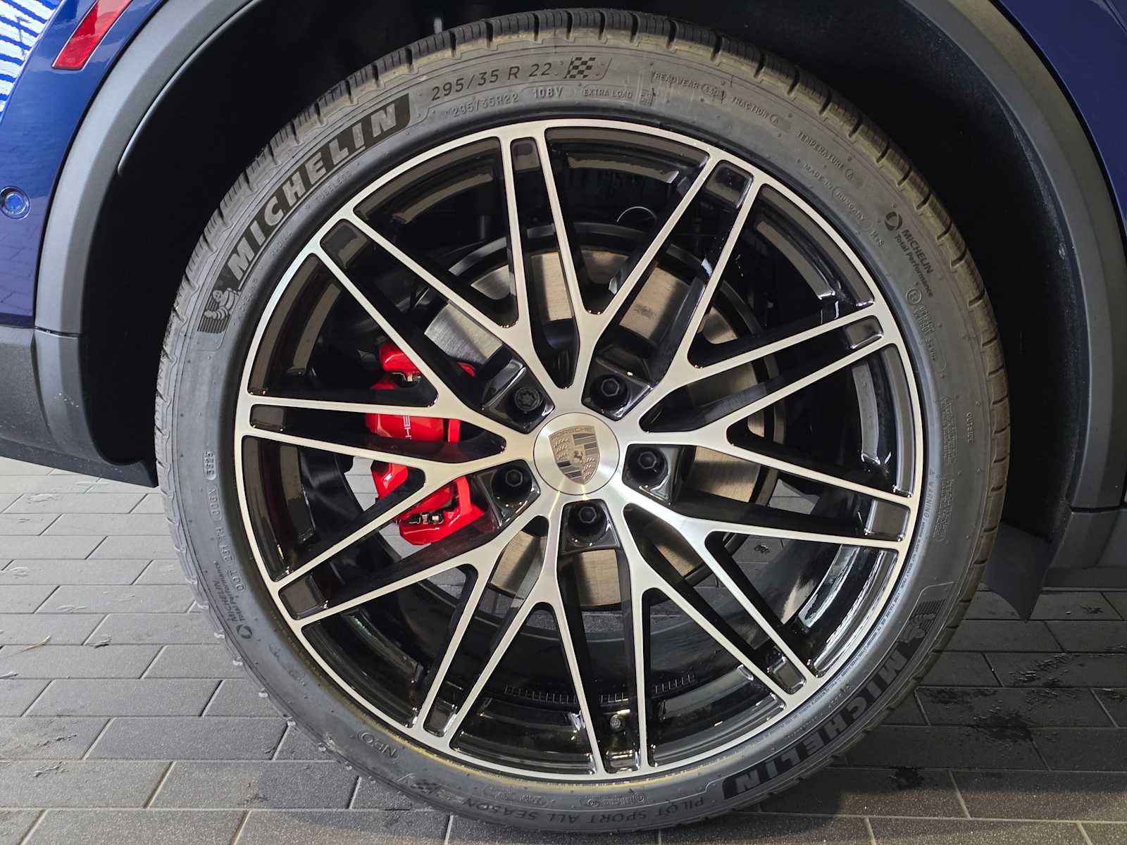 New 2026 Porsche Macan Turbo Electric AWD/4WD image 11