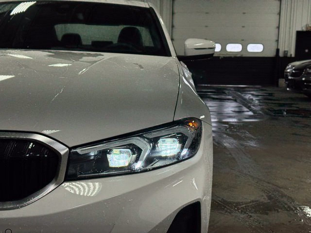 Used 2026 BMW 330i xDrive Sedan w/ Premium Package AWD/4WD image 3
