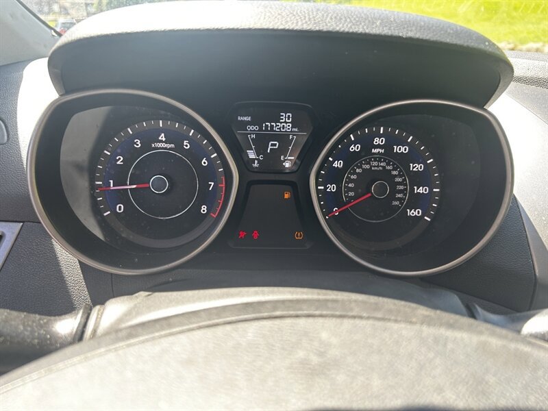 Used 2011 Hyundai Elantra Limited FWD image 31