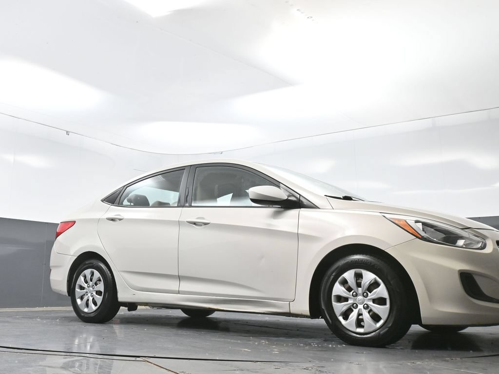 Used 2017 Hyundai Accent SE FWD image 23