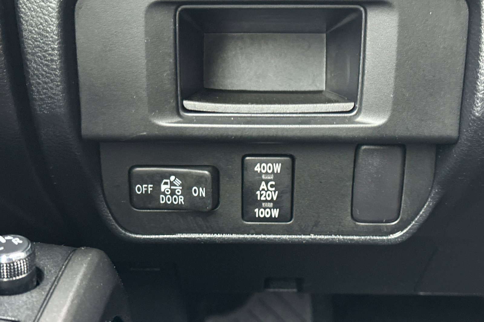 Used 2016 Toyota Tacoma TRD Sport image 28