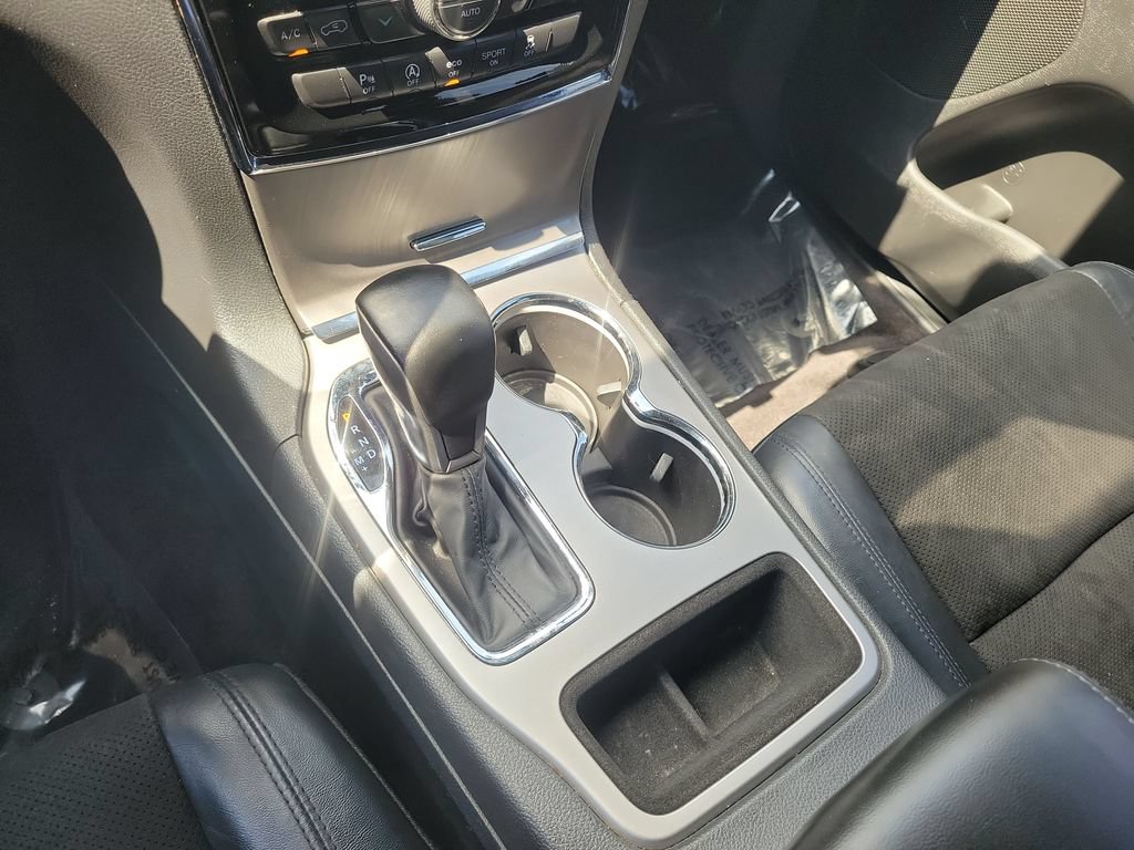 Used 2019 Jeep Grand Cherokee Altitude RWD image 18